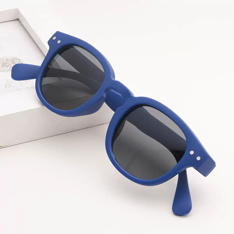 儿童防蓝光复古方框可爱平光护目眼镜女孩可爱黑色全框架平光镜