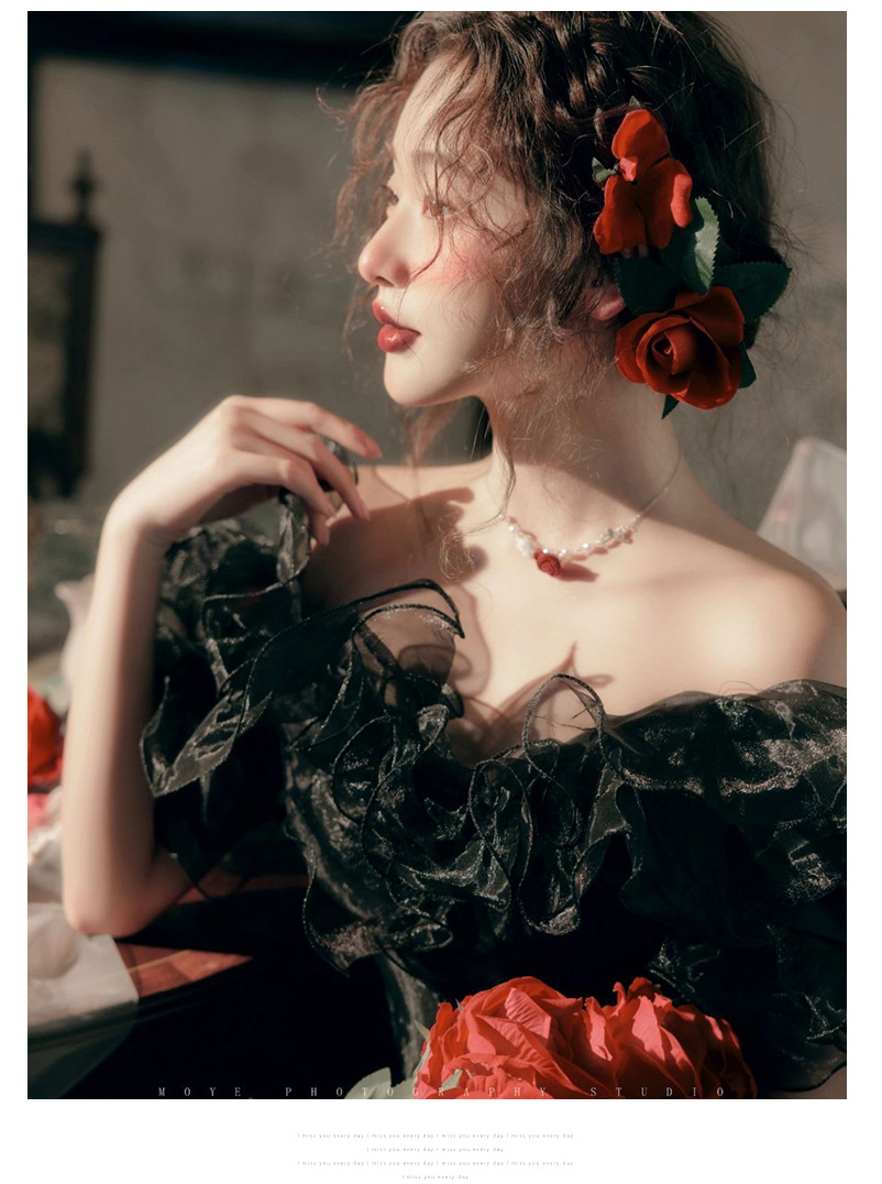 Elegant aftonklänning för parporträtt och bröllopsfotografering_voghion.com