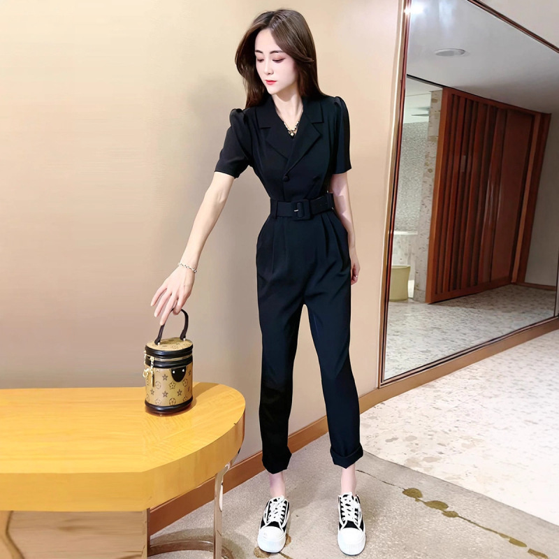 Elegant Socialite Jumpsuit 2025 Summer New Black Suit Collar Waist Slimming Petite Nine-Point Jumpsuit Summer