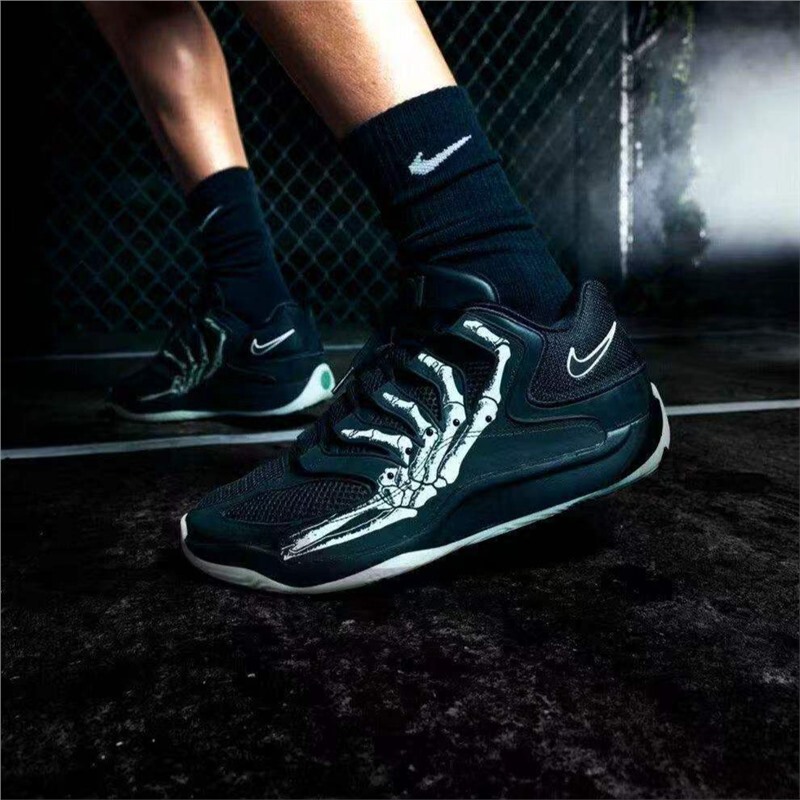 Source Factory Durant 18Th Generation Basketball Shoes Kd18 Black Halloween Air Cushion Wear-Resistant Practical Anti-Slip Sports Shoes