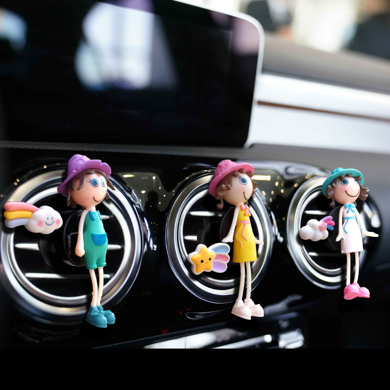 Cartoon transfronterizo coche perfume salida de aire clip coche aromaterapia boca de aire acondicionado fragancia ligera duradera muñeca colgante muñeca