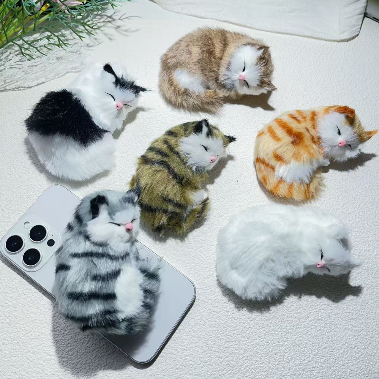 Cat Plastic Cute Airbag Bracket display picture 15