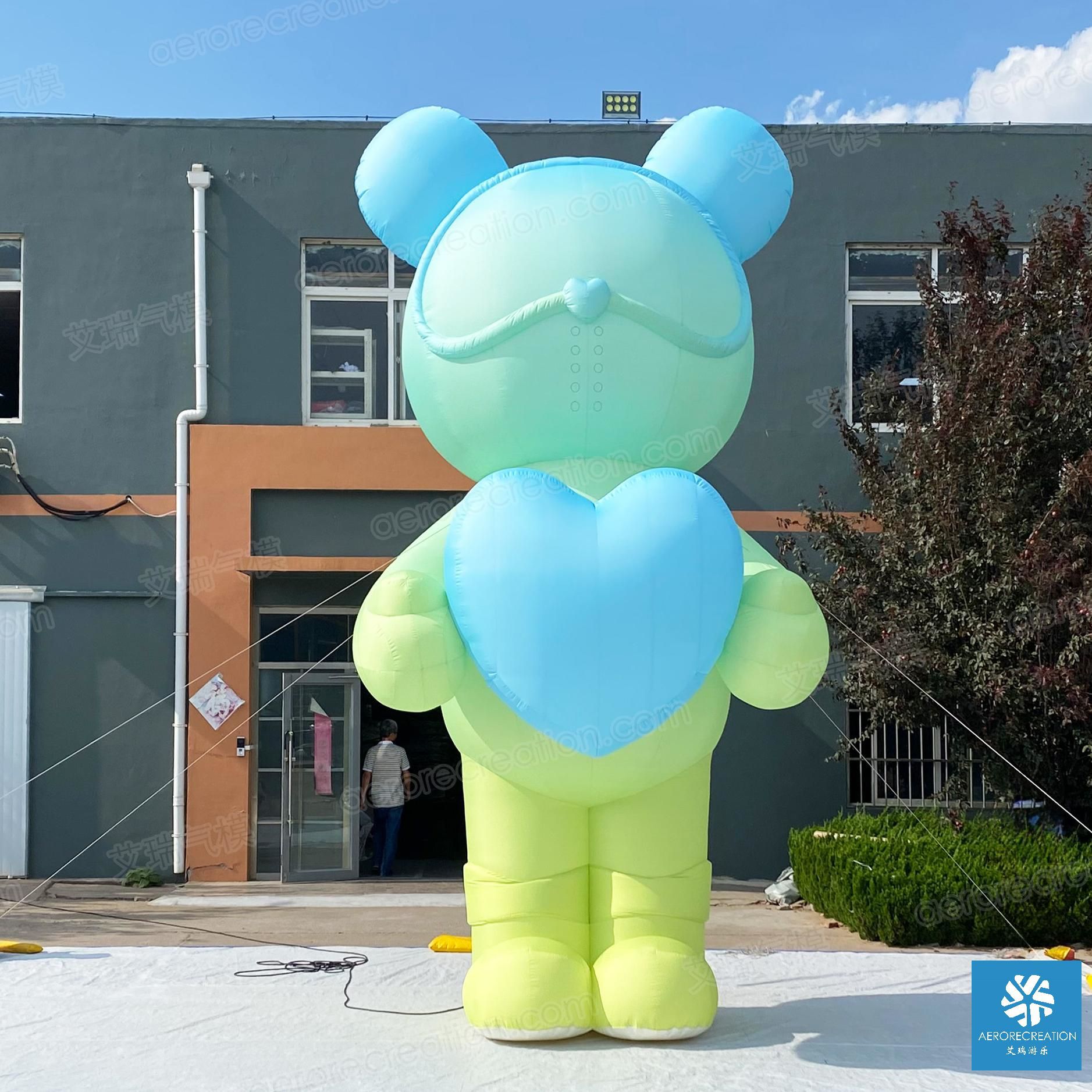 【厂家直销  批量发货】高6m 渐变熊发光气模IP造型卡通可爱美陈