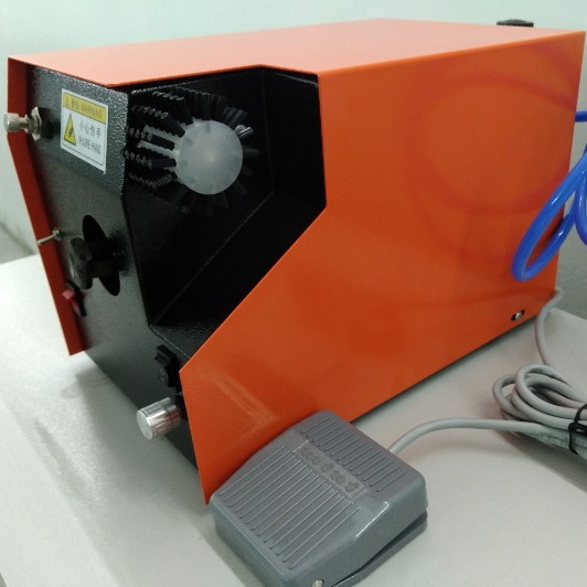 屏蔽线刷线机 刷线分线扭线一体机 气动伸缩绞搓拧线机厂家发