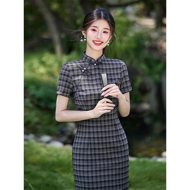 Plaid Cheongsam 2025 New Improved Young Style 2025 New Petite Dress Retro Style Suitable for Daily Wear