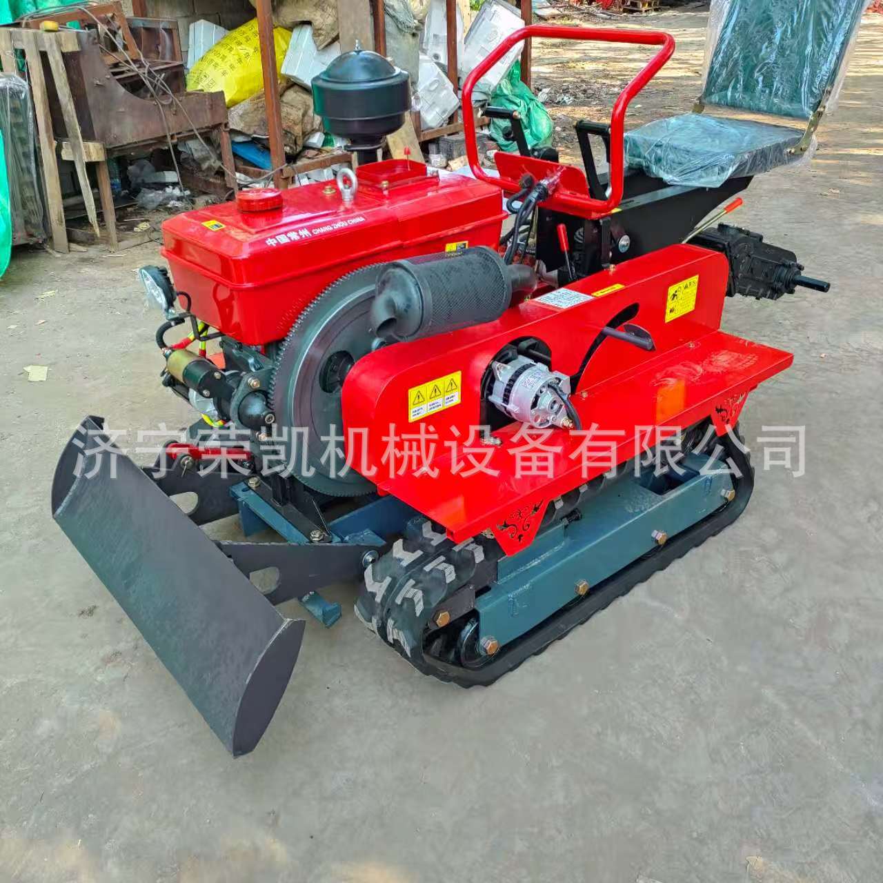 新款柴油履带旋耕机 35马力推土铲履带微耕机 农用乘坐履带拖拉机