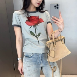 女式羊毛衫;女式毛呢外套;女式针织衫