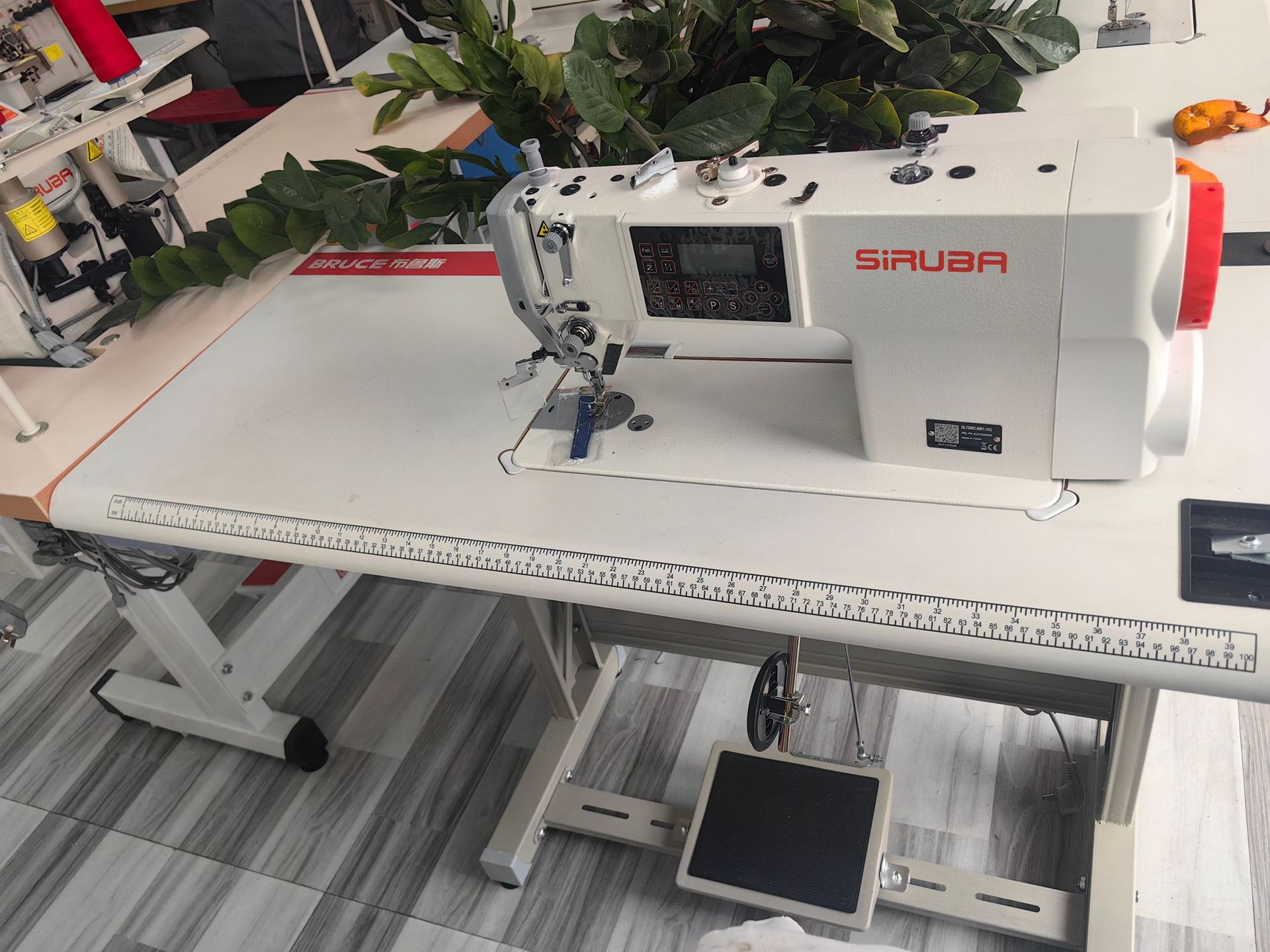 Fuente suministro directo Taiwán plata Flecha de plata máquina de coser máquina automática de coser industrial