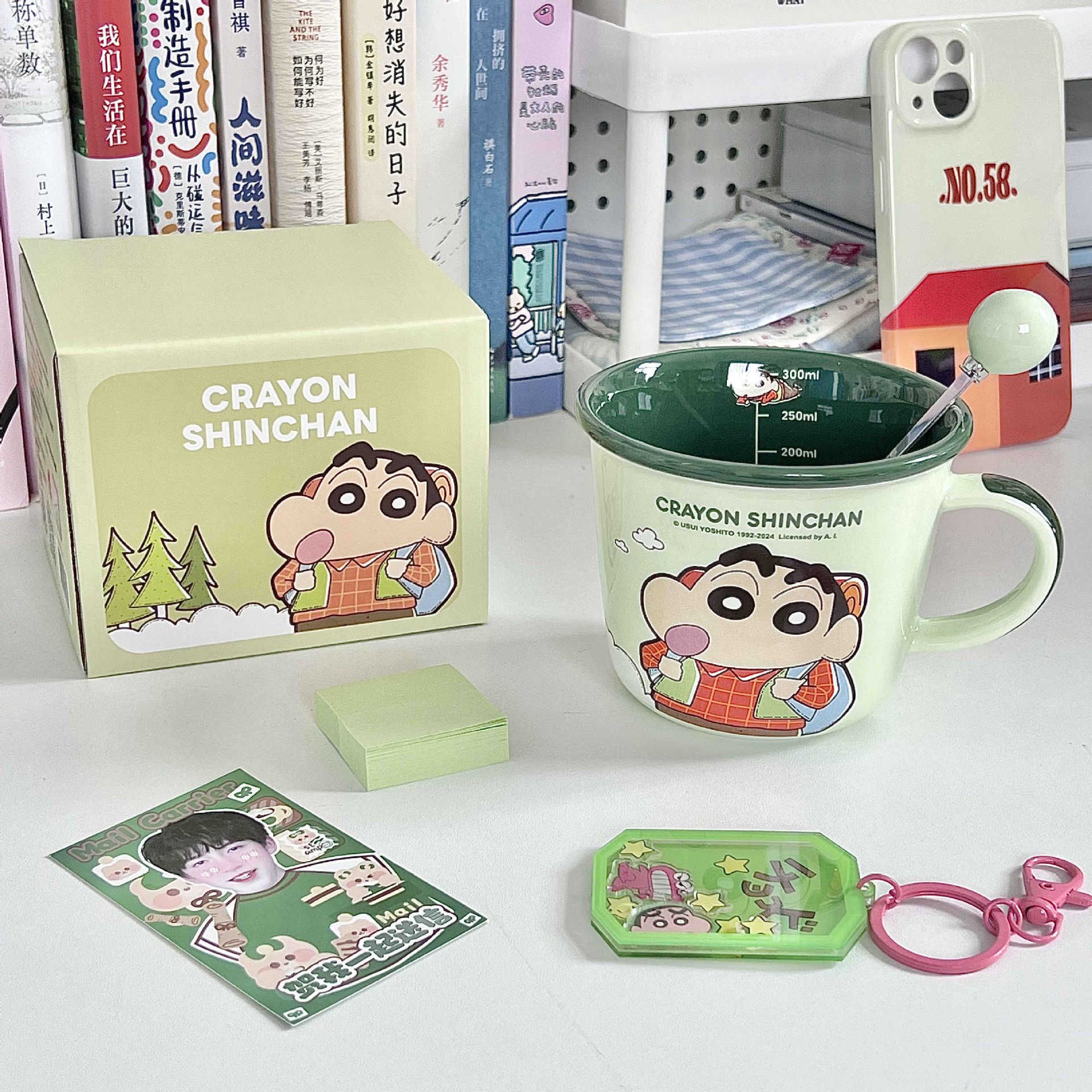 Crayon Shin-chan taza de leche de color macaron de cerámica genuina con taza de leche de desayuno de dibujos animados lindo de escala