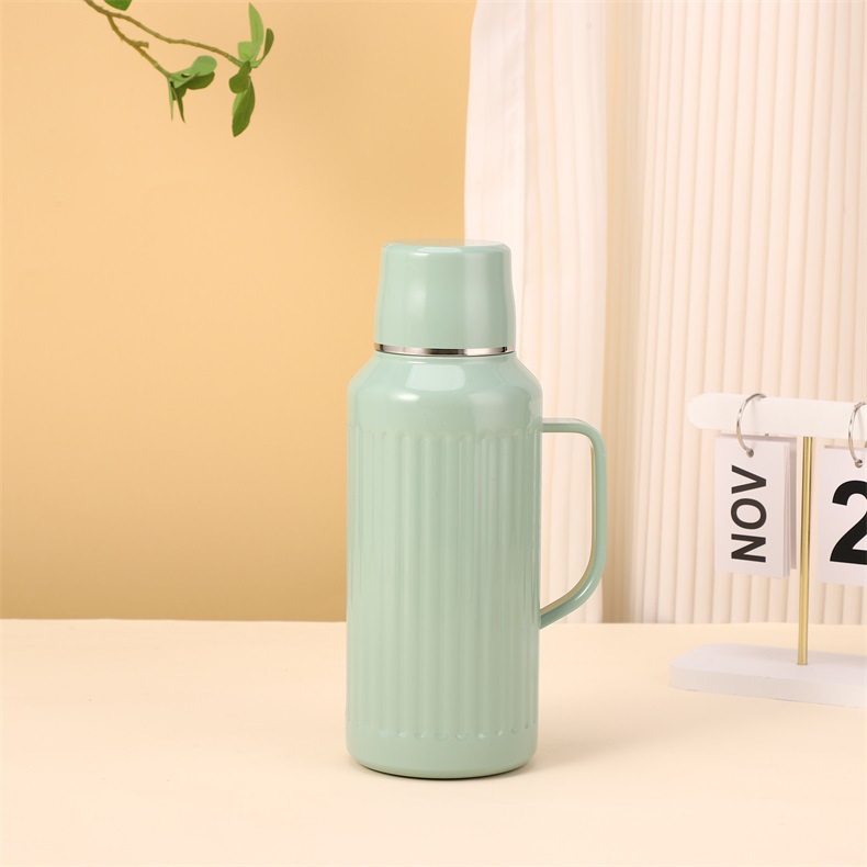 밝은 녹색