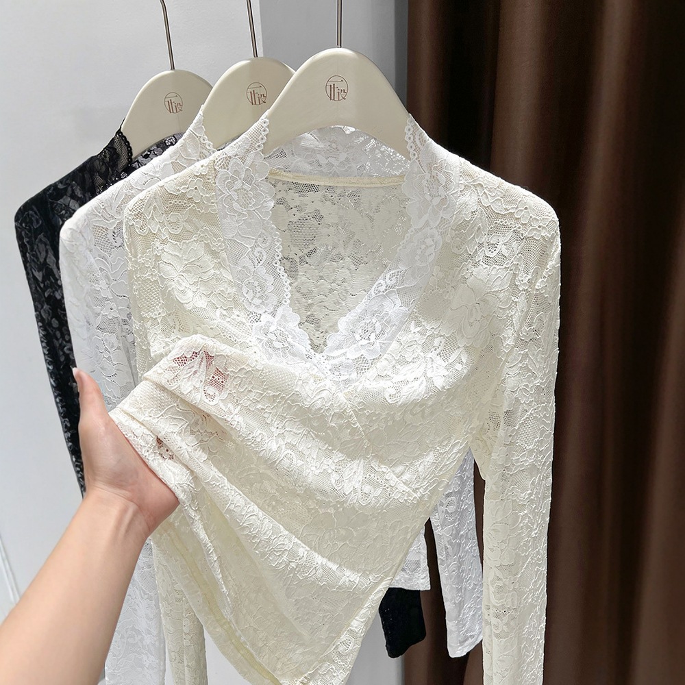 Autumn and Winter New Lace V Neck Lace Bottoming Shirt for Women, Slim Long-Sleeved Inner Wear, Sexy Long-Sleeved Age-Reducing Mesh Top