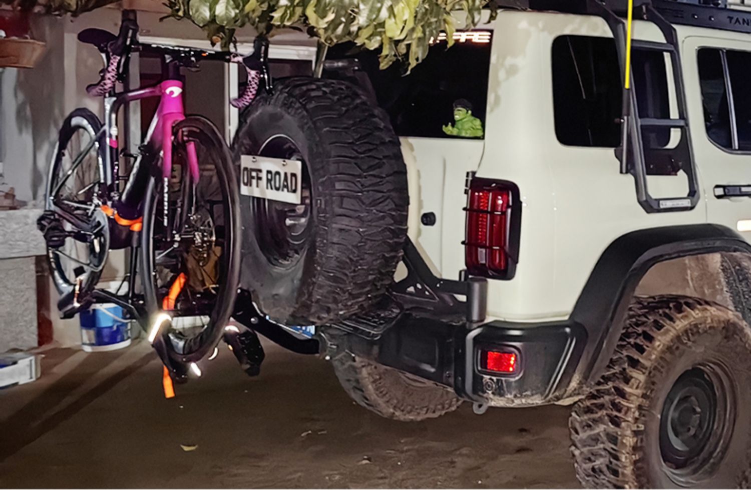Aluminum alloy car bicycle frame trailer hook rear trailer rear SUV American square mouth rear tow