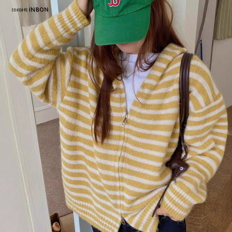 Striped Hooded Knitwear Cardigan for Women in Autumn and Winter New Style Loose Lazy Style Slimming Look Style Knitted Knitwear for Women Casual Jacket
