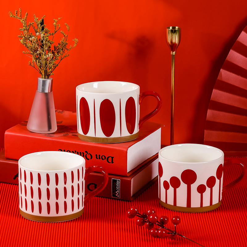 Taza de gran capacidad, regalo de dibujos animados, taza de cerámica para niños, juego de taza de color bajo vidriado pintado a mano, regalo creativo