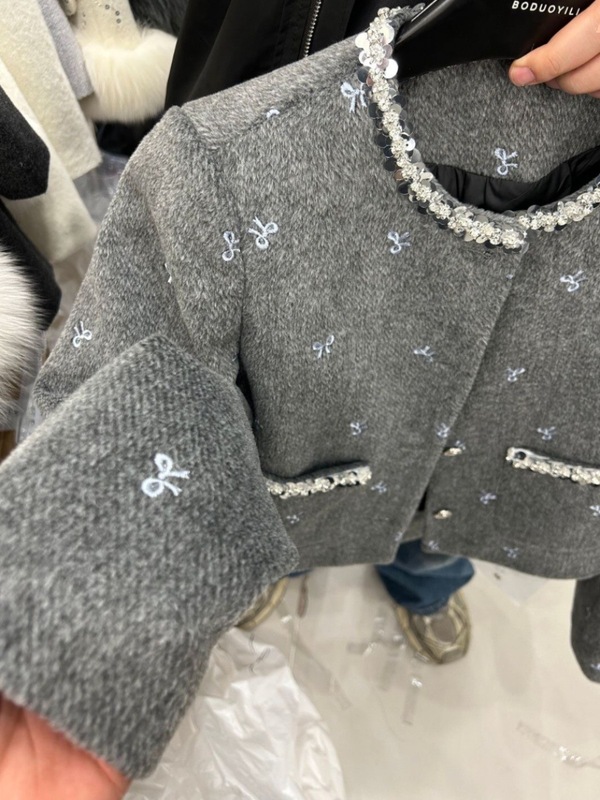 法式高档轻奢羽绒服小香风外套2025冬季新款加厚呢子半身裙套装女|undefined