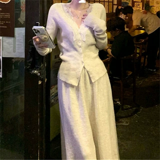 蕾丝拼接V领针织衫温柔风连衣裙2025年新款设计感毛衣女套装长裙