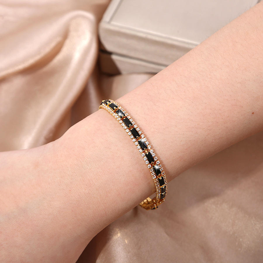 UB0275A-18CM white+black