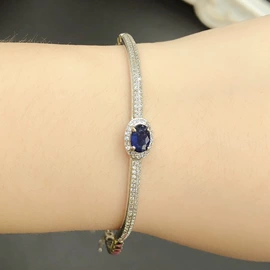 宝石手饰;宝石项饰;宝石耳饰