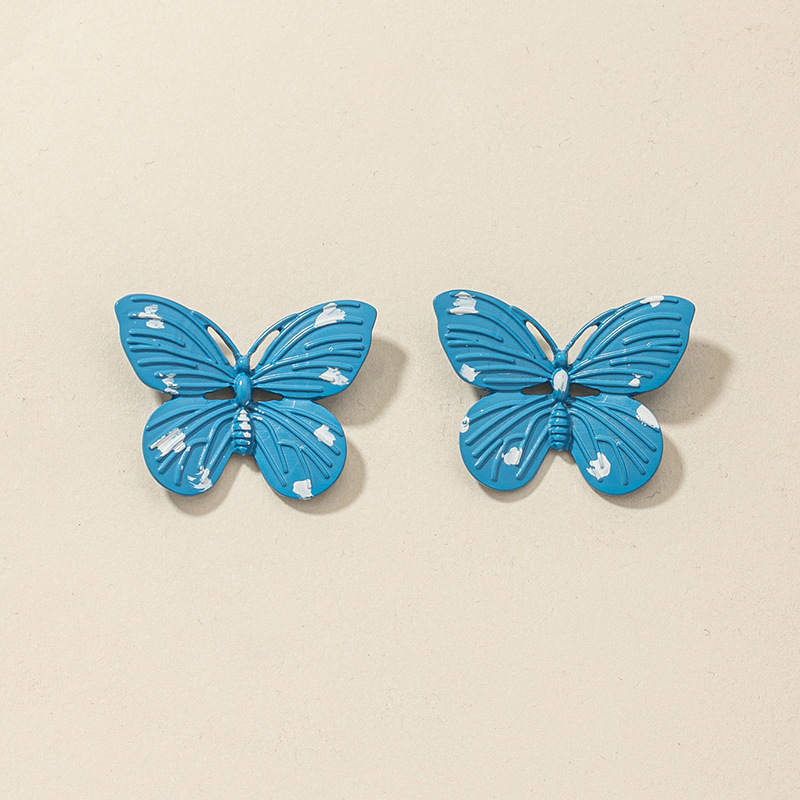 Wholesale Butterfly Retro Fashion Earrings display picture 3