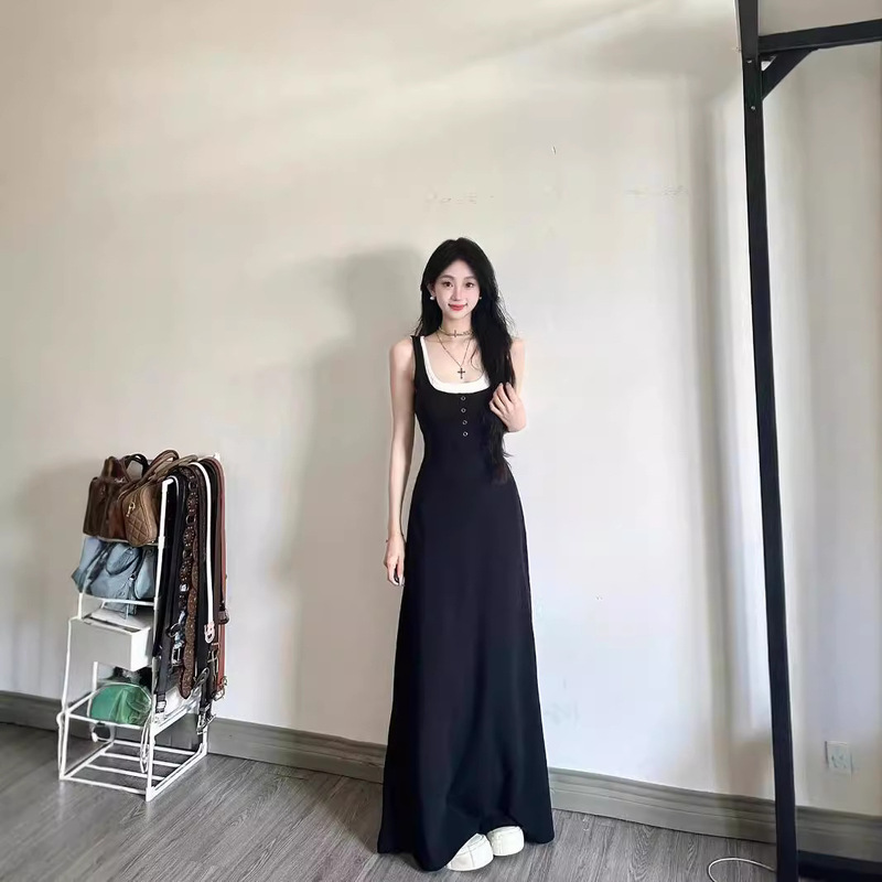 Spice Girl Fake Two-piece Design Sense Niche Tight Waist Slim A- length Skirt Black Sleeveless Camisole dress Spice Girl Fake Two-piece Design Sense Niche Tight Waist Slim A- length Skirt Black Sleeveless Camisole dress