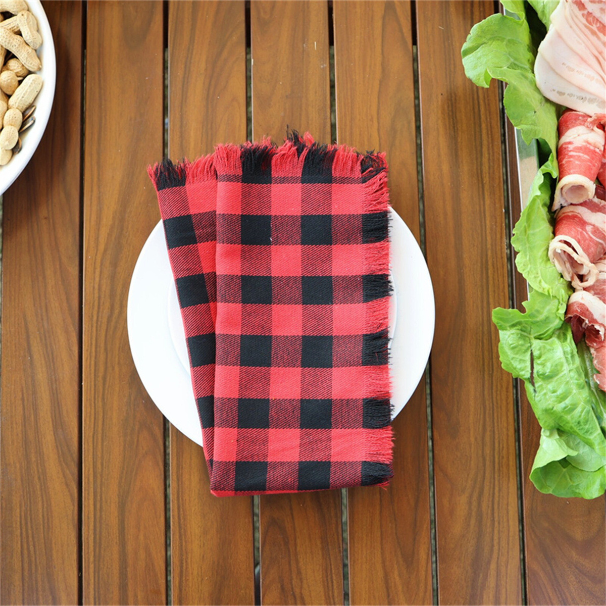 Tela de mezcla de algodón y poliéster con diseño de cuadros de búfalo para decoración de fiestas de boda, Navidad, en rojo, negro y blanco, con flecos.