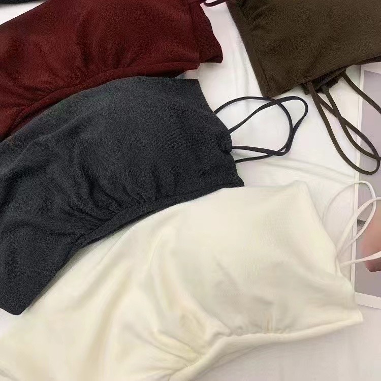 8808 # 純欲のしわの小さいストラップのベストの中に胸のパッドのギャルが付いています。|undefined