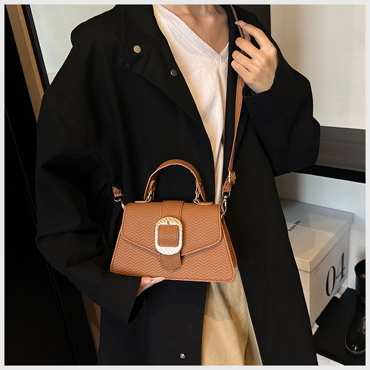 Cross-border wholesale niche design commuter crossbody bag for women 2024, fashionable and versatile women's single-shoulder armpit small square bag undefined