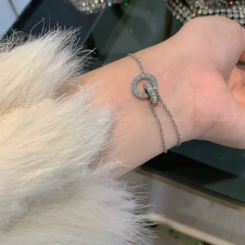 Minimalist & Stackable Layered Bracelets, Lightweight And Comfortable. Hypoallergenic, Kind To Sensitive Skin. A Subtle Way To Elevate Your Daily Look_voghion.com