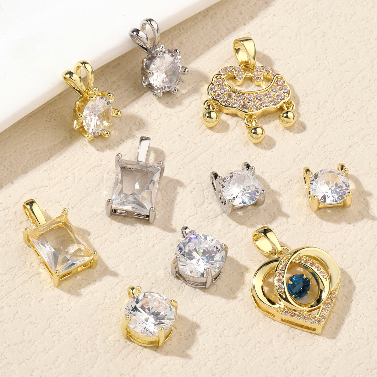 18k True Gold Color Preservation DIY Jewelry Necklace Pendant Female Copper Zircon Niutou Love Peace Lock Jewelry Pendant