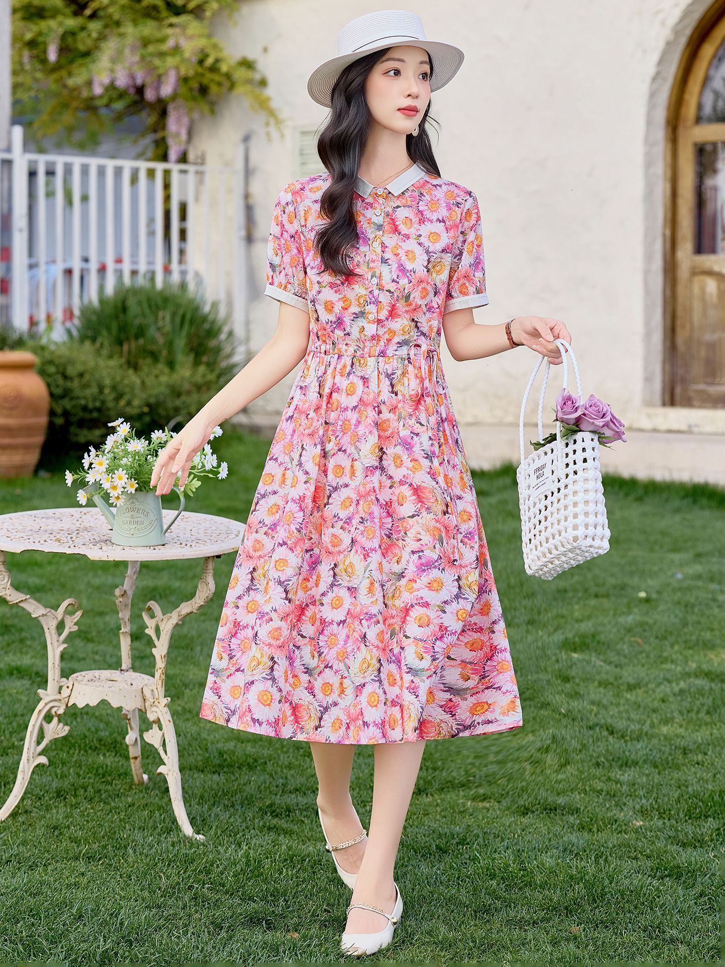 Đầm maxi nữ thắt eo họa tiết hoa nhí dáng suông rộng tay ngắn — màu đỏ