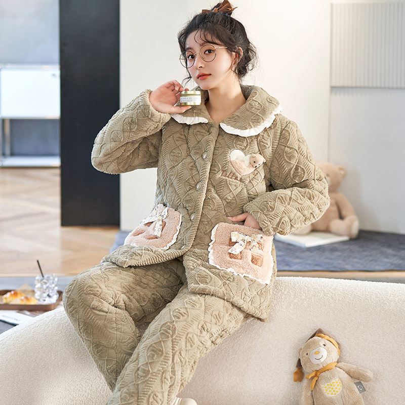 パジャマ女性冬のサンゴのベルベットの三層の厚いベルベット保温綿フランネル春秋冬の家庭服