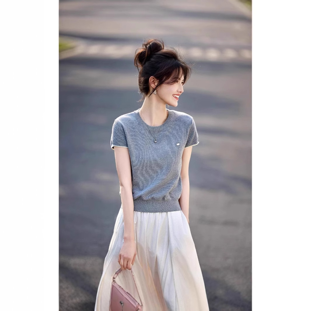 High-End Outerwear Knitted Short-Sleeve T-Shirt for Women, 2025 Summer New Style, Regular Shoulder, Stylish, Slimming, Round Neck, Thin Top