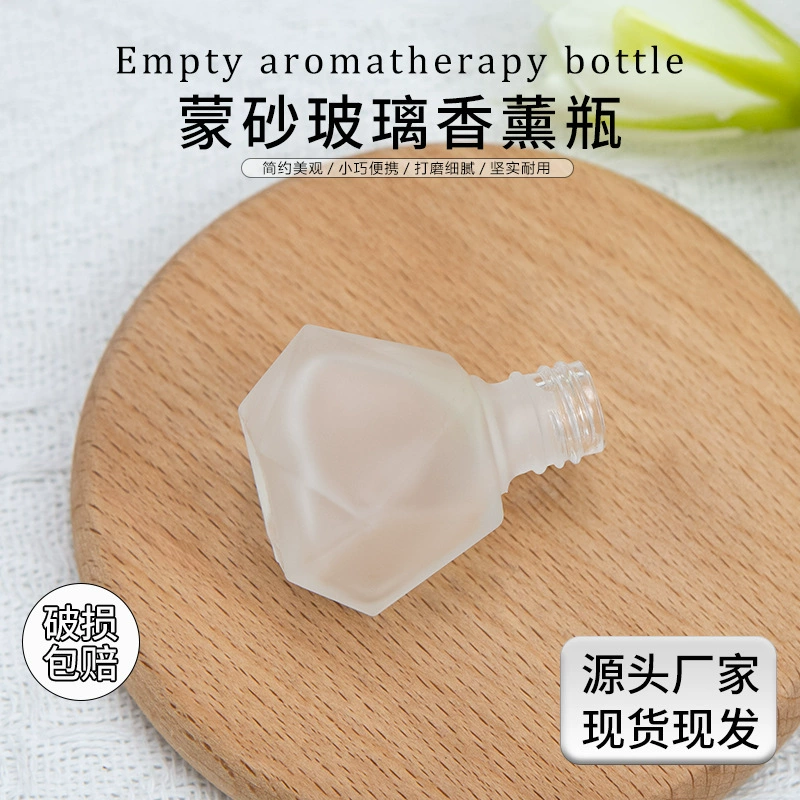 Оптовая продажа от производителя: флакон для автомобильной ароматерапии 8 мл, ромбовидный, матовый, для духов, пустой, простой и стильный, для повторного наполнения.