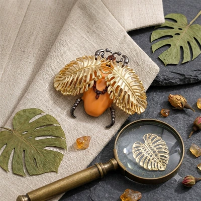 Insect Brooch, Cute Ladybug, Yaxa sancaqları - scarab-yellow