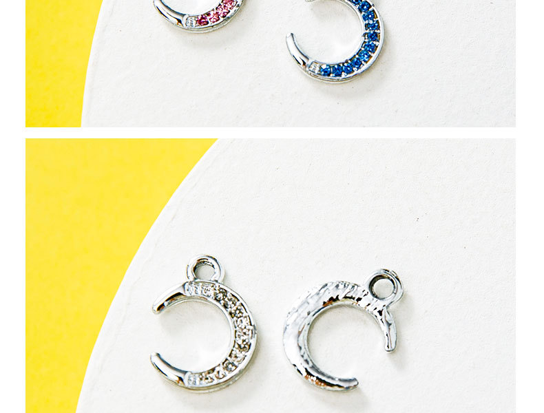 10 PCS/Package Quantity 10 PCS/Package Alloy Rhinestones Moon Pendant