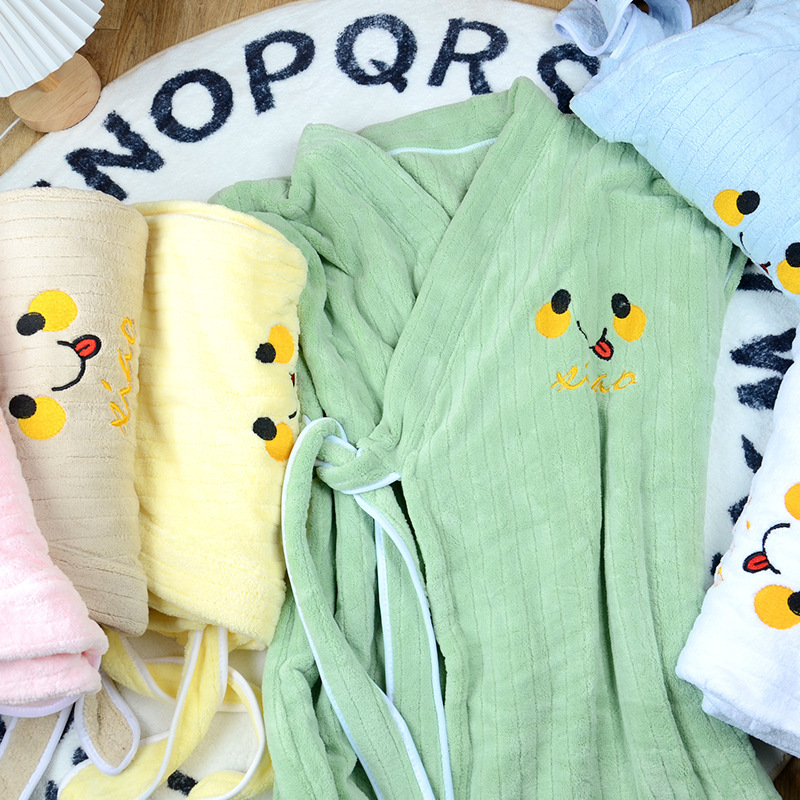 New coral fleece bathrobe bath skirt women's Wearable pineapple Plaid cross strap thickened absorbent soft bath towel pajamas New coral fleece bathrobe bath skirt women's Wearable pineapple Plaid cross strap thickened absorbent soft bath towel pajamas