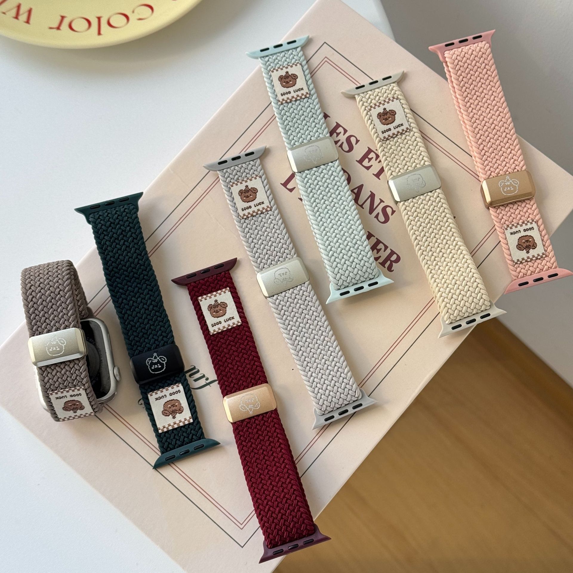 Hat Bear Nylon Braided Magnetic Watch Strap Suitable for Apple iWatch 11Th Generation 10/987Ultrase