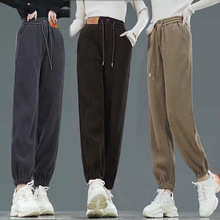 秋冬季2024年新款灯芯绒宽松哈伦裤女加绒加厚休闲裤妈妈小脚裤子