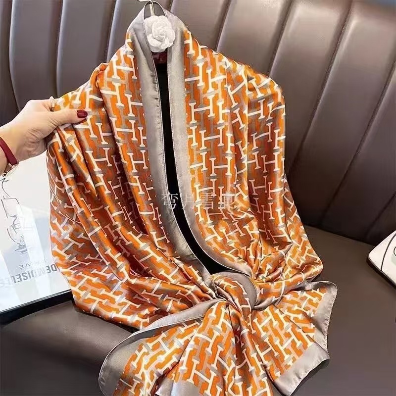 春、夏、秋の新しい韓国スタイルの模擬シルクスカーフ女性用装飾多用途ショール日焼け止めビーチタオル卸売在庫あり|undefined