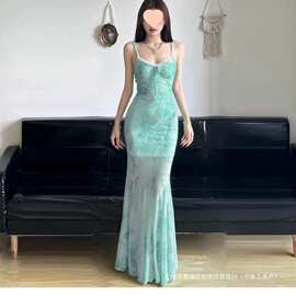 法式浅绿色印花网纱吊带连衣裙女夏海边度假纯欲性感鱼尾包臀长裙