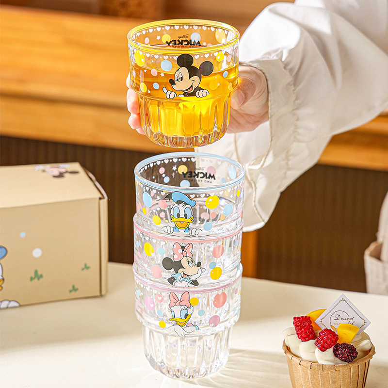 Nueva taza de vidrio de patrón vertical de Disney, taza de agua de dibujos animados de lunares, taza de agua para el hogar de alto valor femenino, taza de agua para la oficina