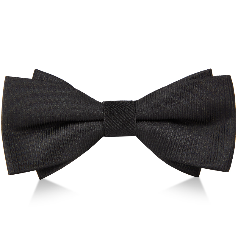 검은색 세로 줄무늬 넥타이