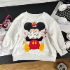 With a round collar, fleece