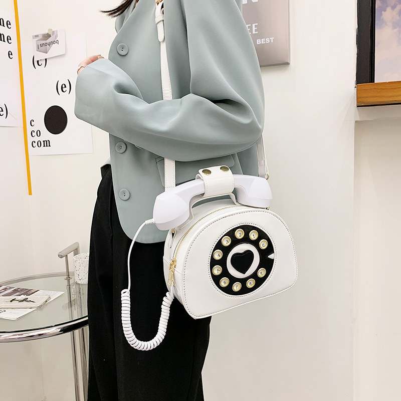 Medium Pu Leather Fashion Shoulder Bags display picture 62