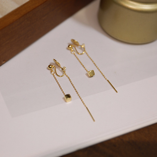 Designed long double-ear line mosquito coil disc ear clip for women without pierced ears, simple tassels, high-end trendy earrings and earrings to look slim