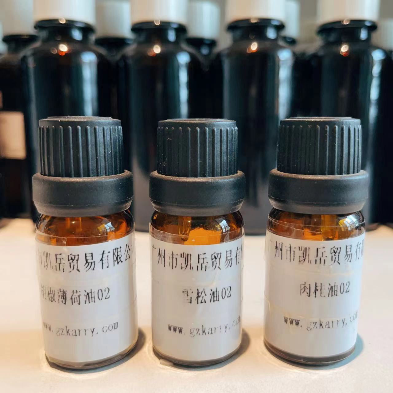 工厂供应高档按摩推拿精油肉桂精油可提供样品检测