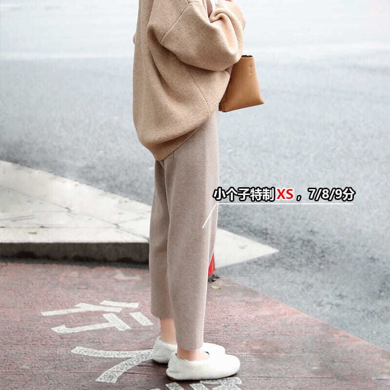 Short Women's Woolen Pants for Autumn and Winter, Thickened, Cropped Straight-Leg, Loose-Fitting, Slimming Carrot Pants Short Women's Woolen Pants for Autumn and Winter, Thickened, Cropped Straight-Leg, Loose-Fitting, Slimming Carrot Pants
