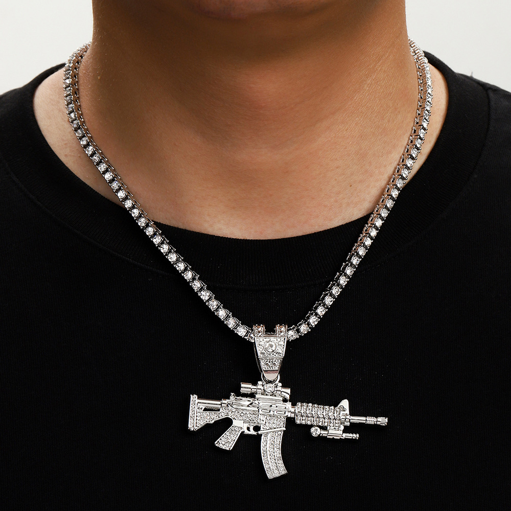 TEMU venta caliente nueva joyería de pistola de diamantes simulación de aleación modelo de arma AK collar de hombre de hip-hop transfronterizo
