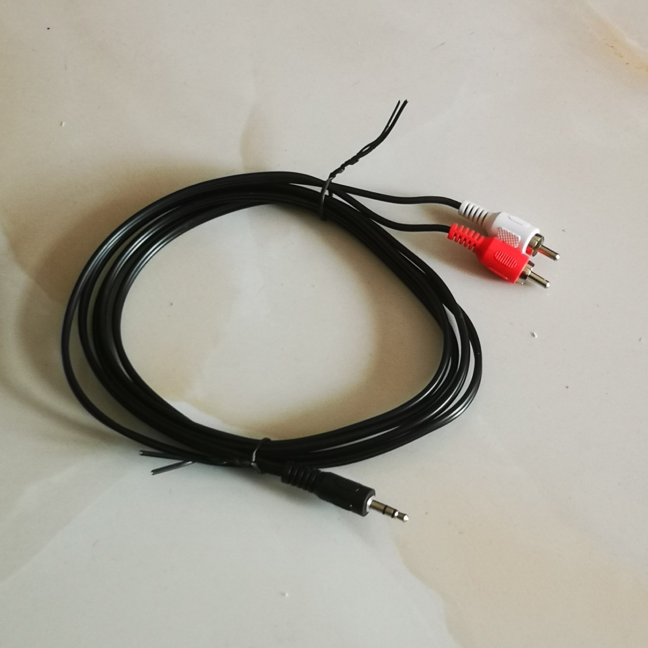 ˫����ͷAV��RCAת���� 3.5mm��ͷ���������������һ�ֶ���Ƶ��