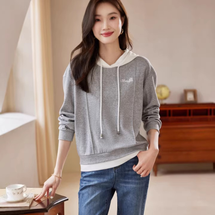 舒适云柔慵懒感刺绣卫衣26年秋拼色假两件连帽针织上衣显瘦女卫衣